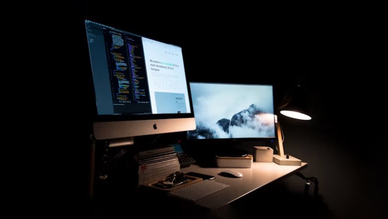 AI-Powered Website & App Development: Building Smarter Digital Experiences